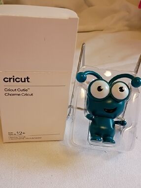 Cricut Cutie Peacock 2020 Accessory